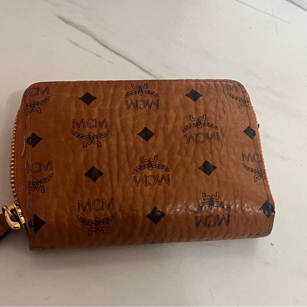 Cute and convenient MCM wallet!